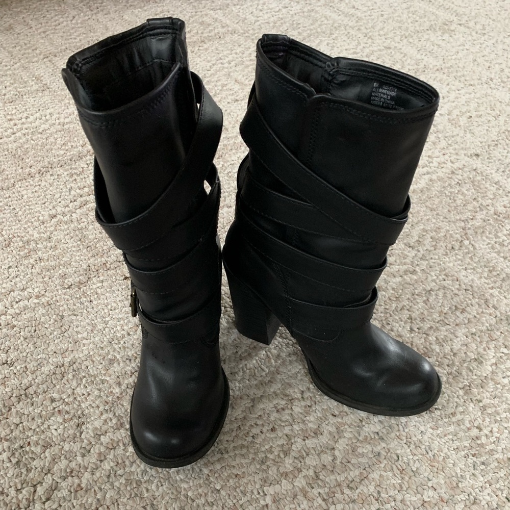 Women’s black size 8 Arizona jean boots